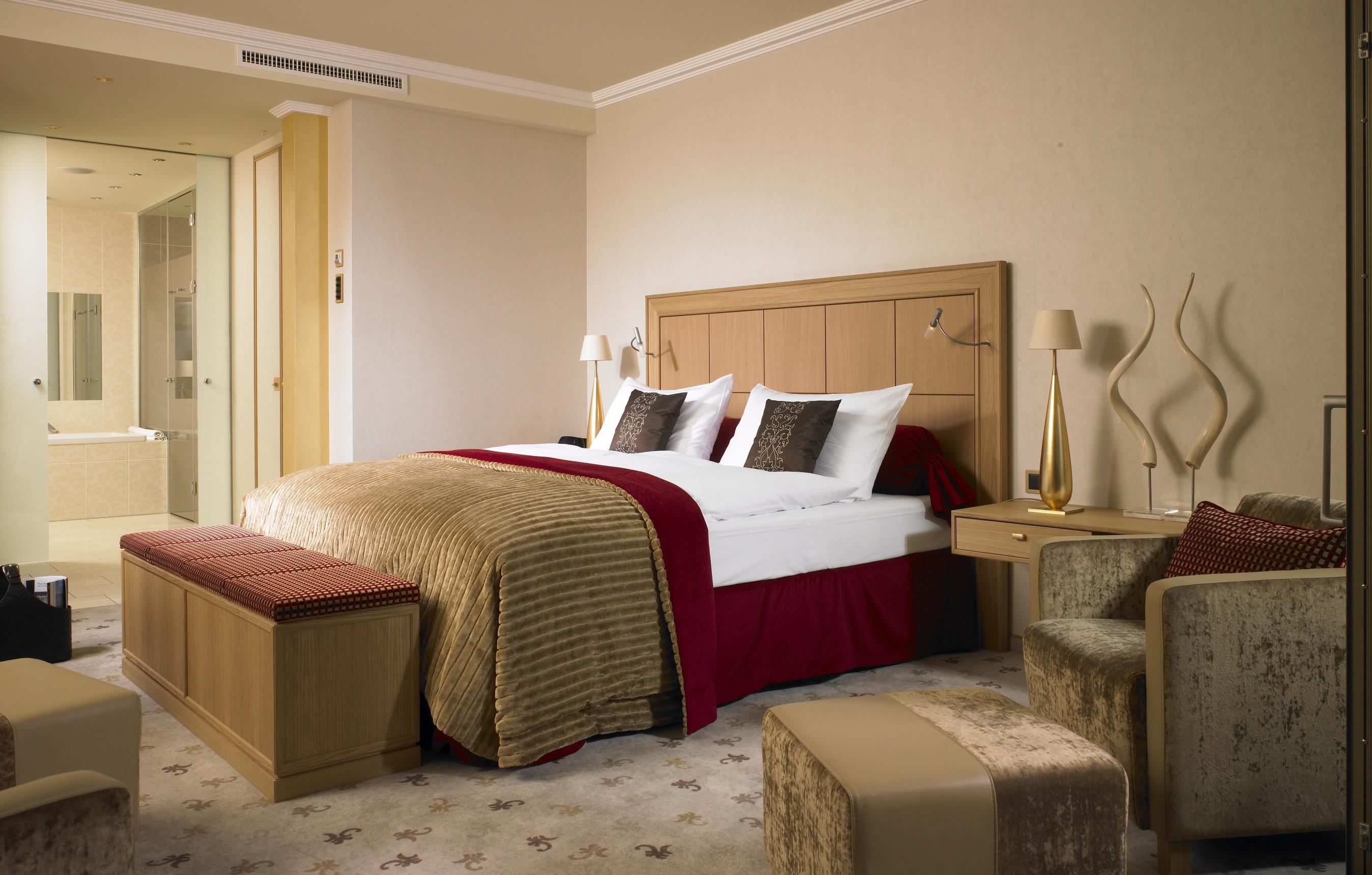 Le Mirador Resort & Spa Mont Pelerin Exterior photo A bedroom at the InterContinental